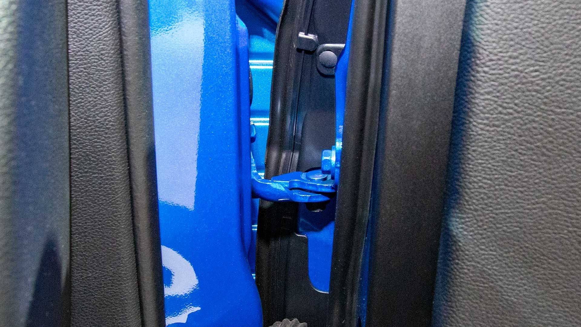 Multimatic Door Hinge